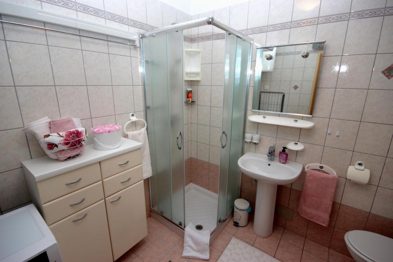 Apartment Ely Rabac Exterior foto